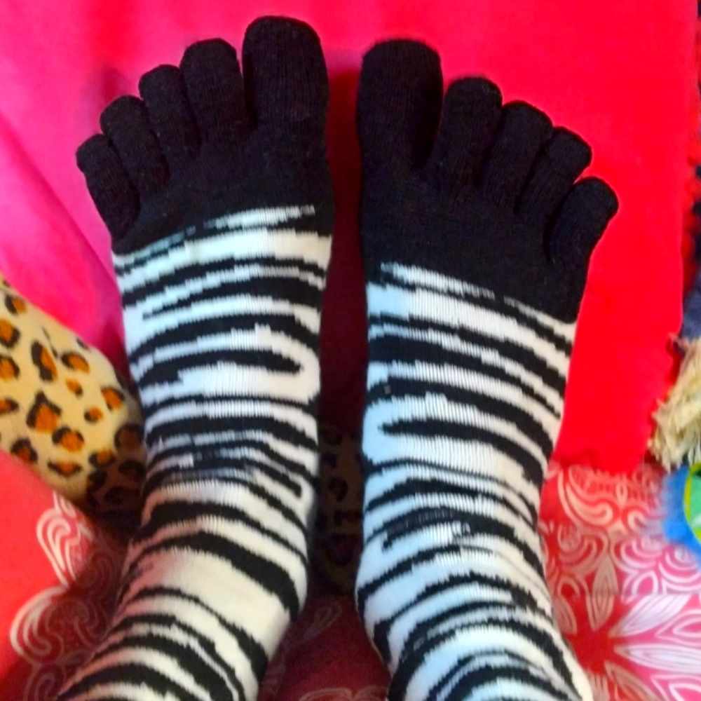 Adorable toe ladies socks Zebra feet gloves used